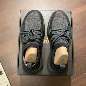 Allbirds Men's Trail Runners SWT, Size 8, Black. Wore once. In great condition!